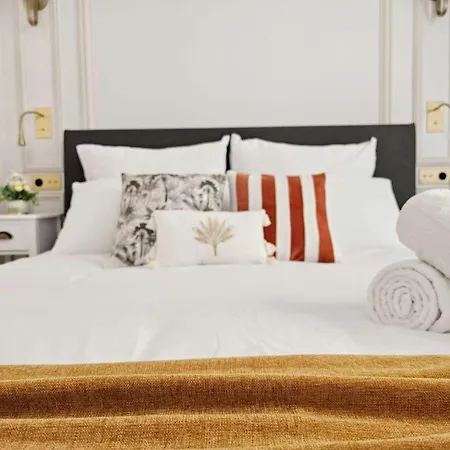 Apartment Porte Saint Cloud Proche Tour Eiffel