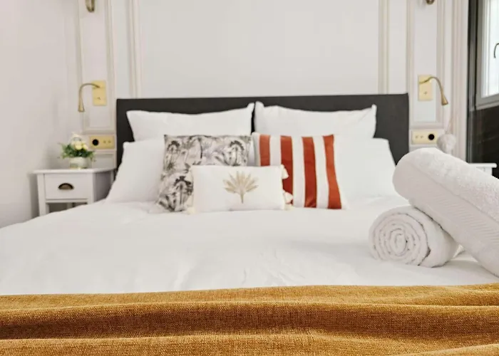 Apartment Porte Saint Cloud Proche Tour Eiffel